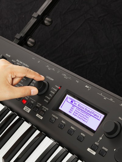 KROSS - SYNTHESIZER WORKSTATION | KORG (Japan)