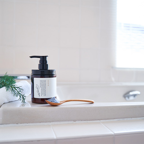 ココネ（cocone） クレイクリームシャンプー モイスト 380g｜【ハンズ