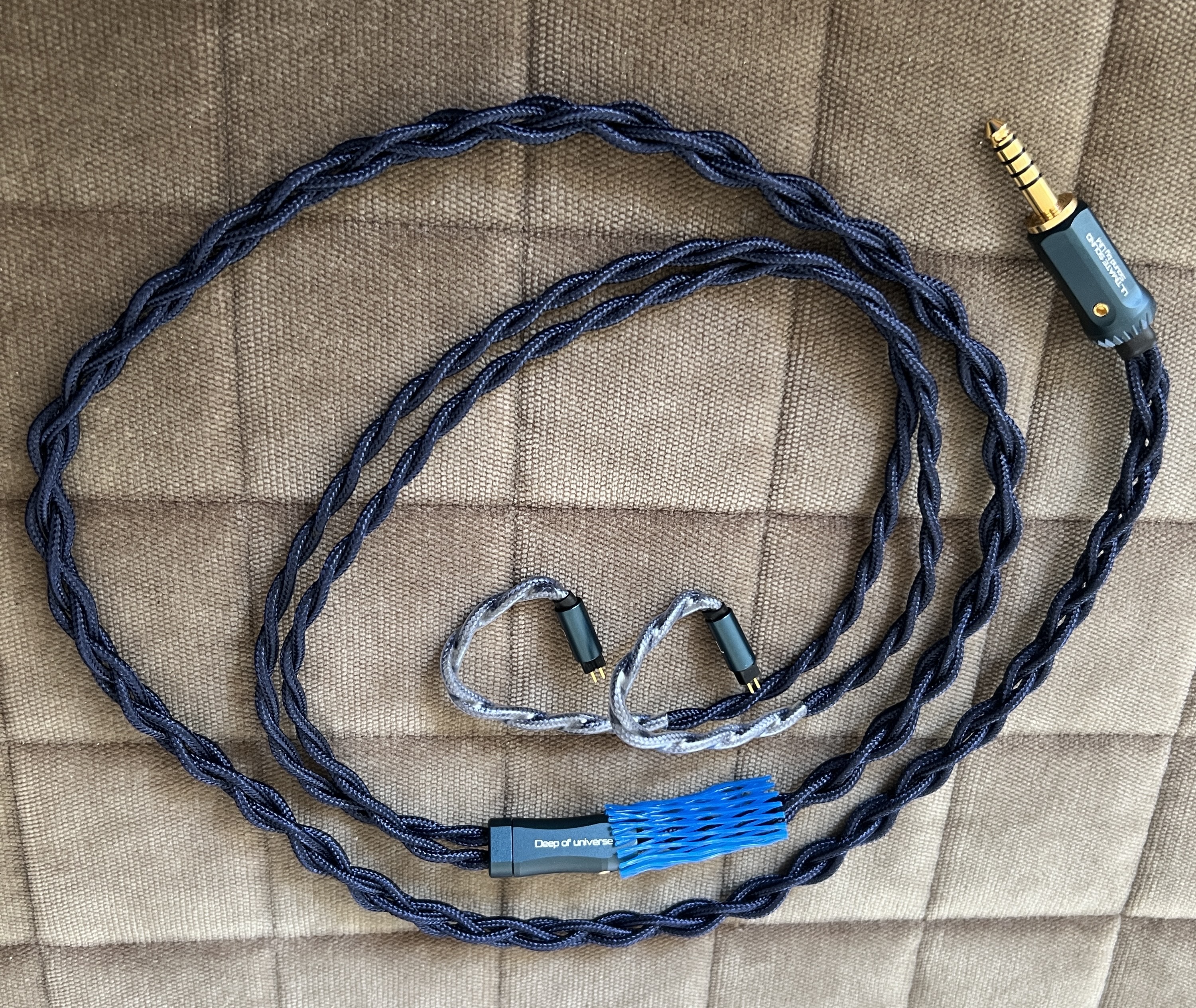 Sold: Deep of Universe Shielding (4.4) - Mentor Stock Cable