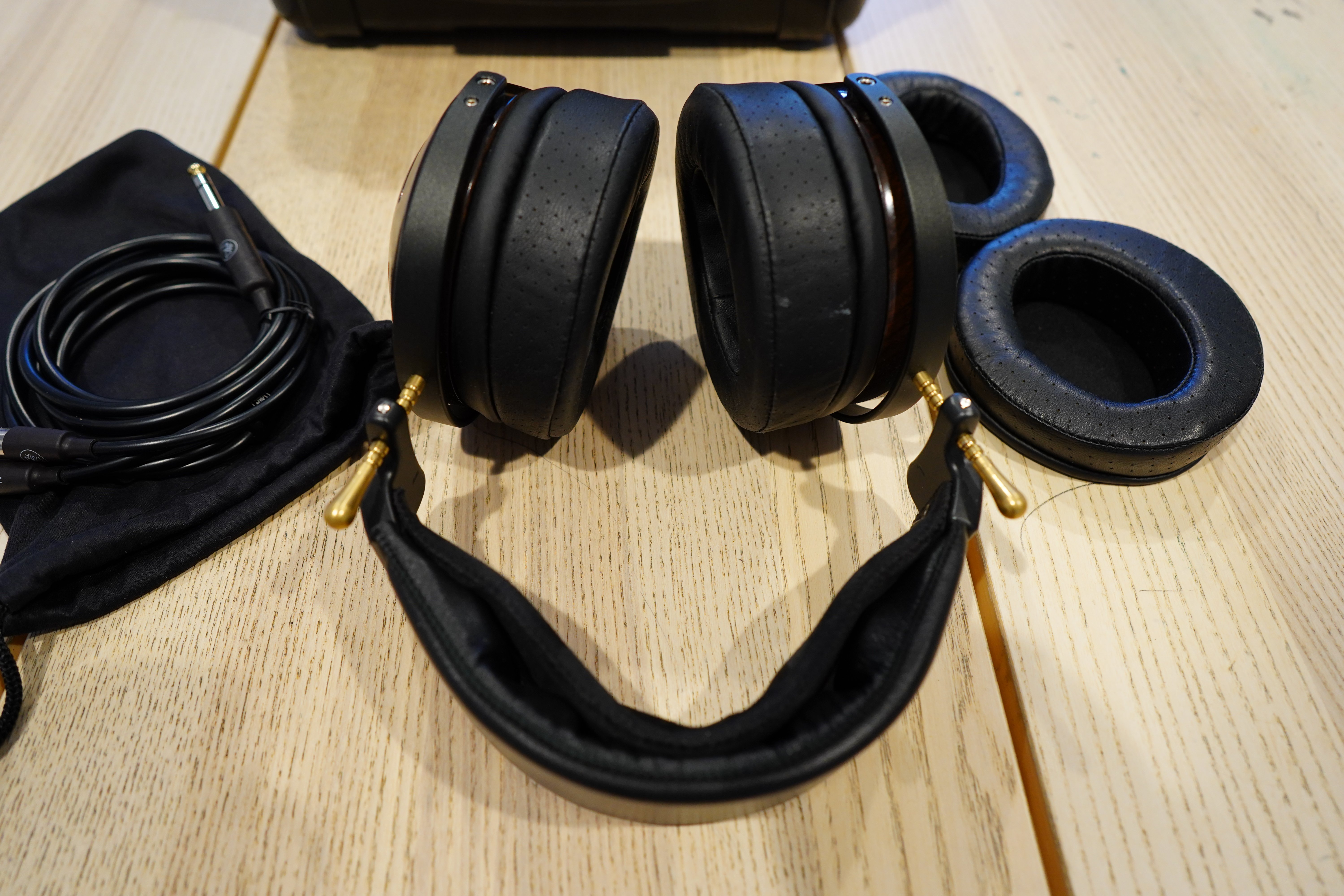 Closed: ZMF Auteur Classic in Blackwood | Headphone Reviews and
