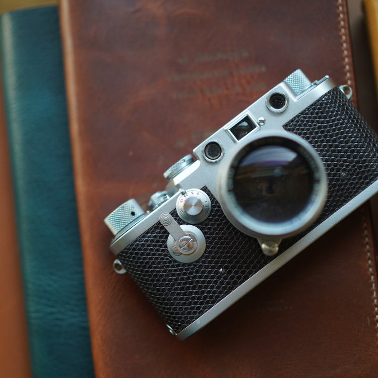 Leica Barnack IIIF / Real leather skin : LEICA CASES & STRAPS by