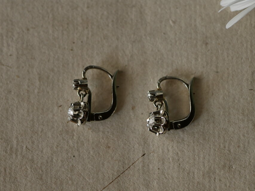 FR-07】 K18WG 天然ダイヤモンド ドルムーズピアス フランス