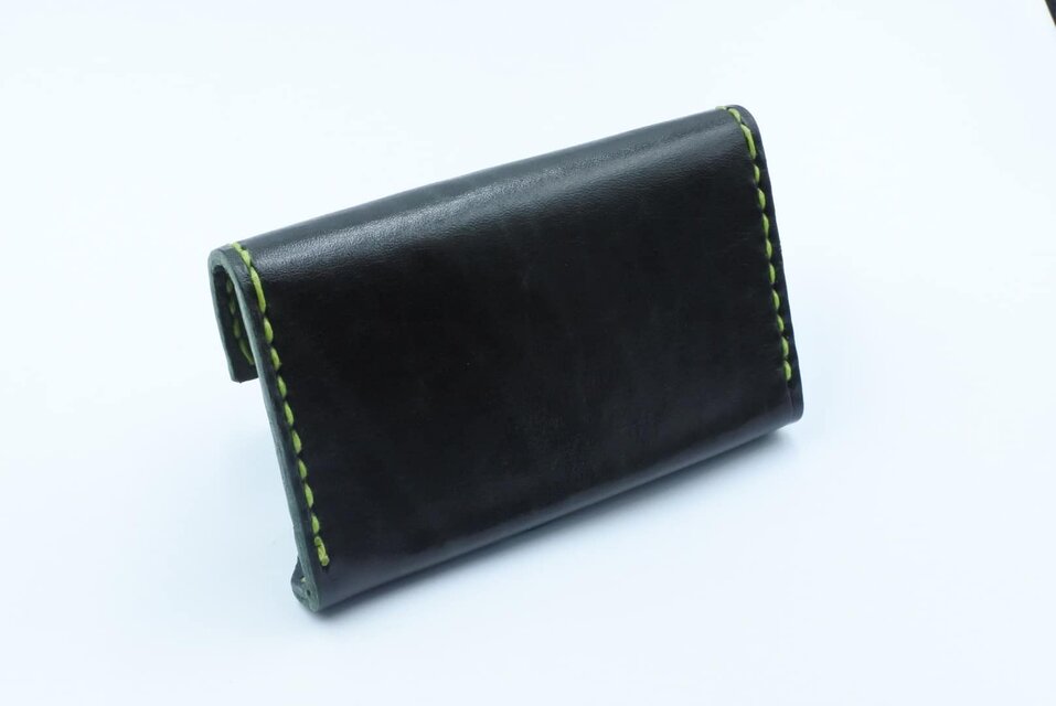 ベルギー産ルガトーレザー 名刺ケーㇲ | iichi 日々の暮らしを心地よく