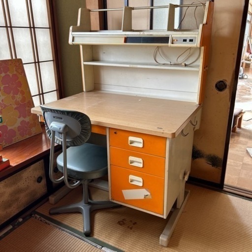 終了昭和レトロなコクヨ学習机 (abechan_k) 本宮のテーブル《学習机