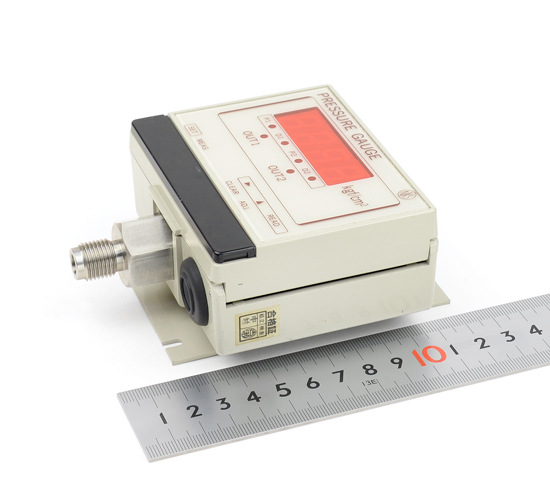 長野計器 デジタル圧力計 GC72 | 保守部品.com