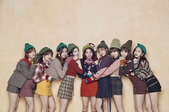 TWICE、リパッケージアルバム「Merry＆Happy」GAONチャート1位に