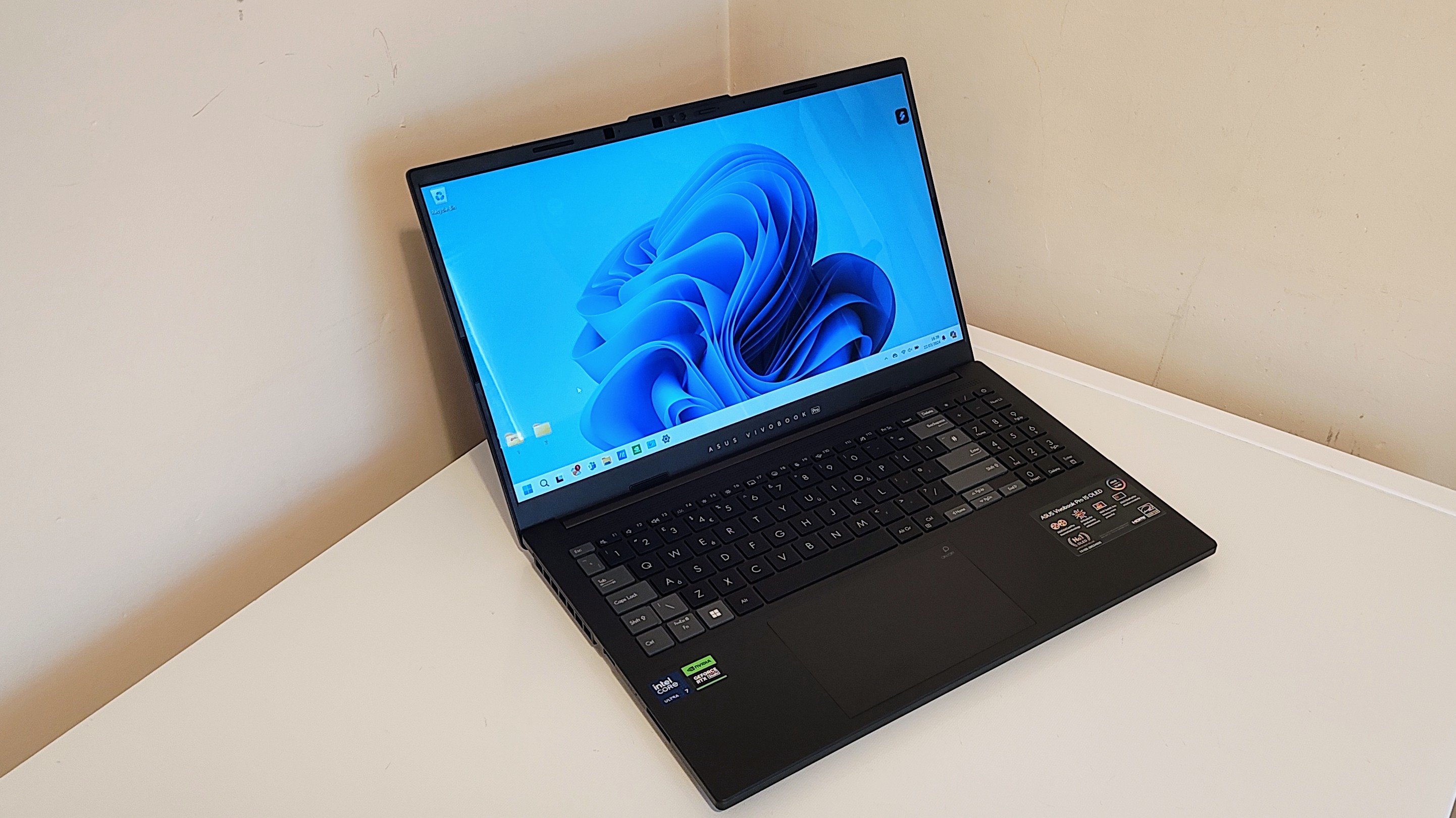 Asus Vivobook Pro 15 OLED (N6506) Review | IT Pro