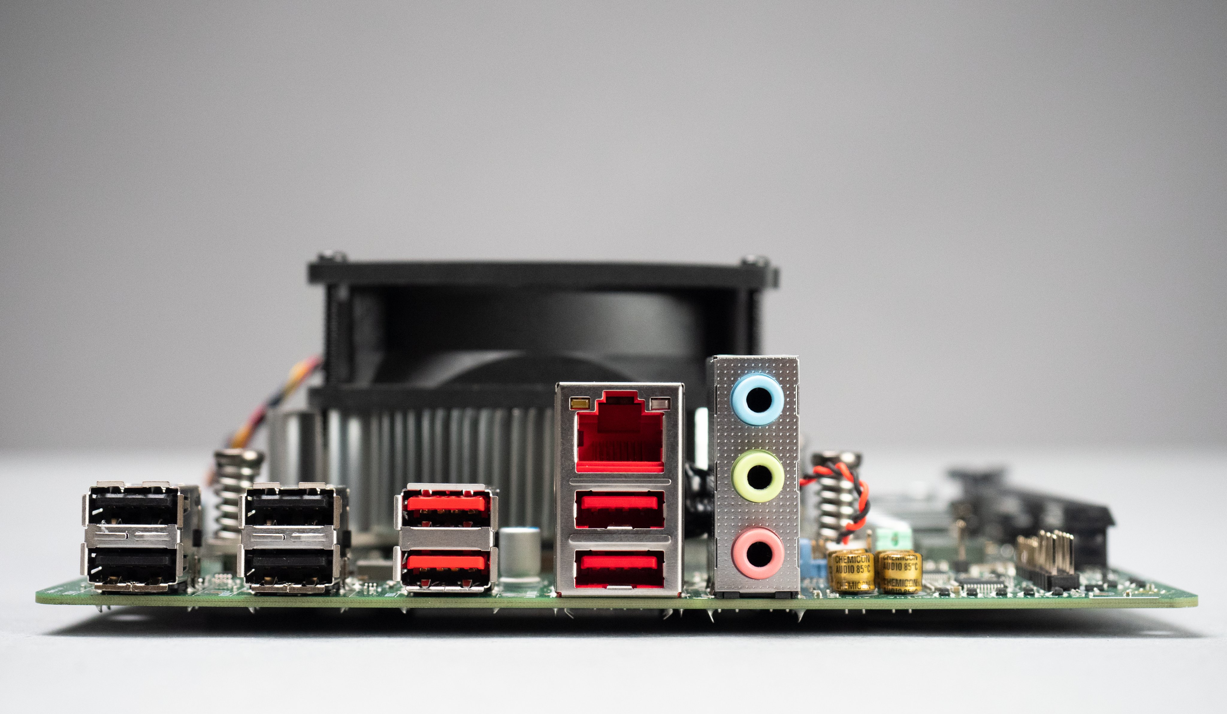 AMD Quietly Launches Recycled Xbox Series X APU As 4700S Desktop