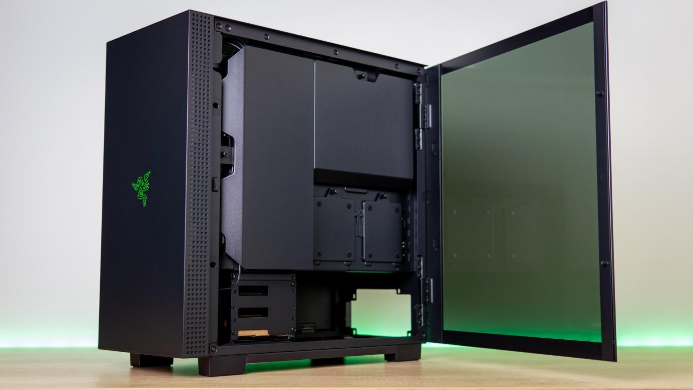 Razer Tomahawk ATX Review: If You Must Own a Razer Case | Tom's