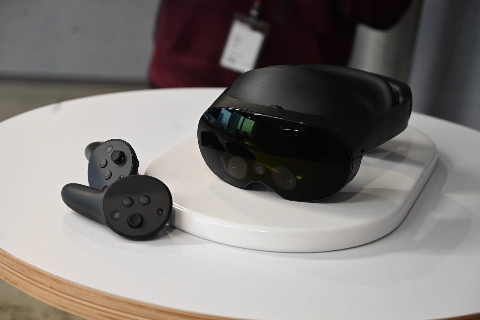 Meta Quest Pro vs. Quest 2: What is the difference? | Laptop Mag