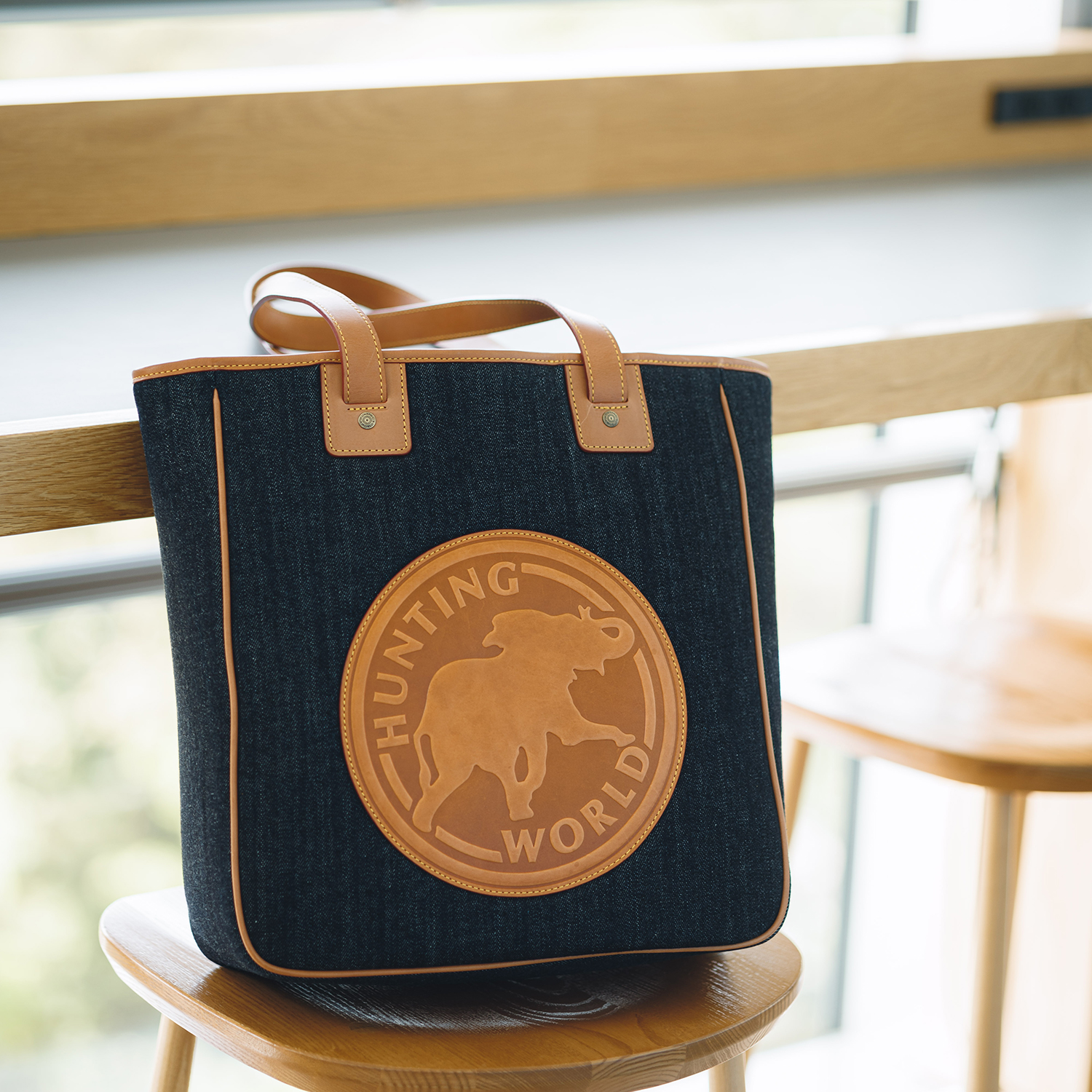 発売と同時に即完売したHUNTING WORLD × BEAMS Fの別注アイテムが素材