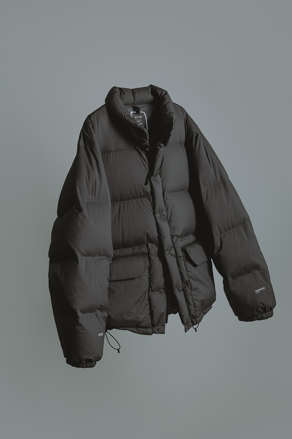 HYKE for BIOTOPの『PERTEX® DOWN JACKET EX』