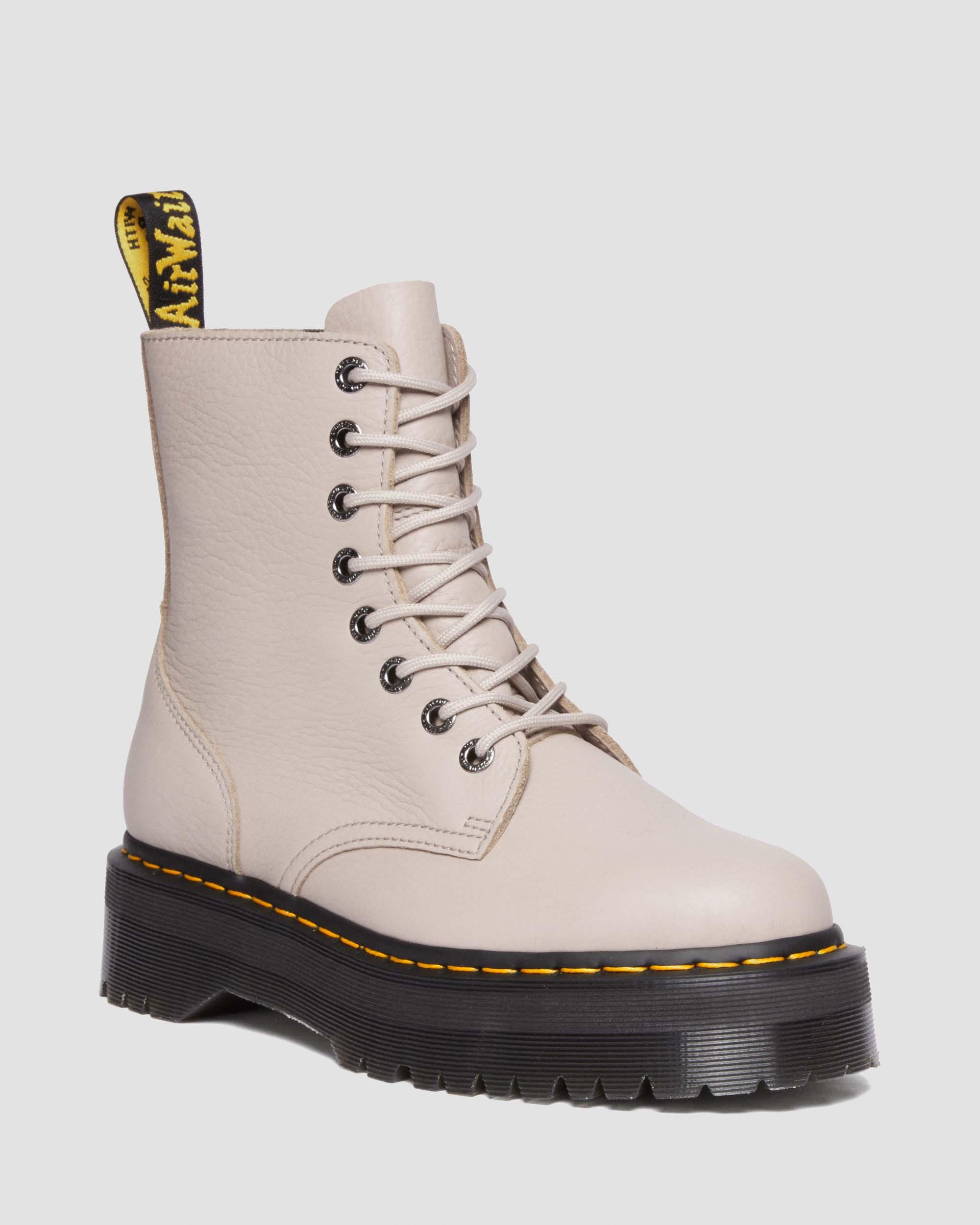 Jadon III Boot Pisa Leather Platforms in Vintage Taupe | Dr. Martens