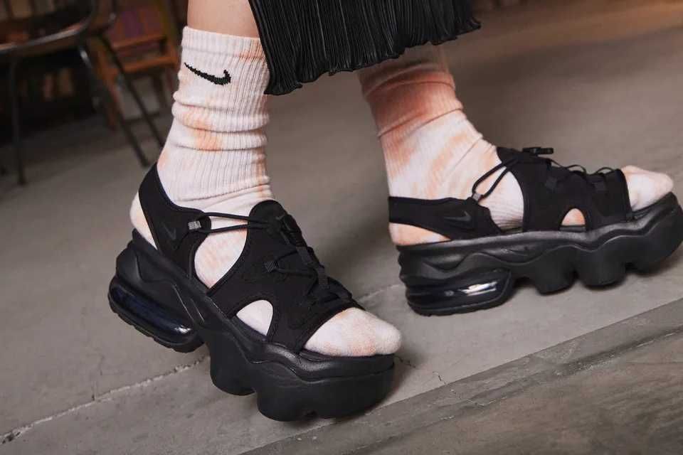 随時更新】2023年 ナイキ エアマックスココ 販売店舗 まとめ