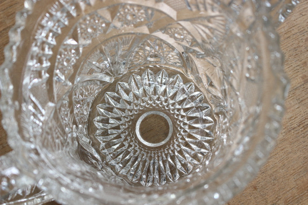 存在感たっぷりなガラスのビスケットジャー（高さ22cm） イギリス