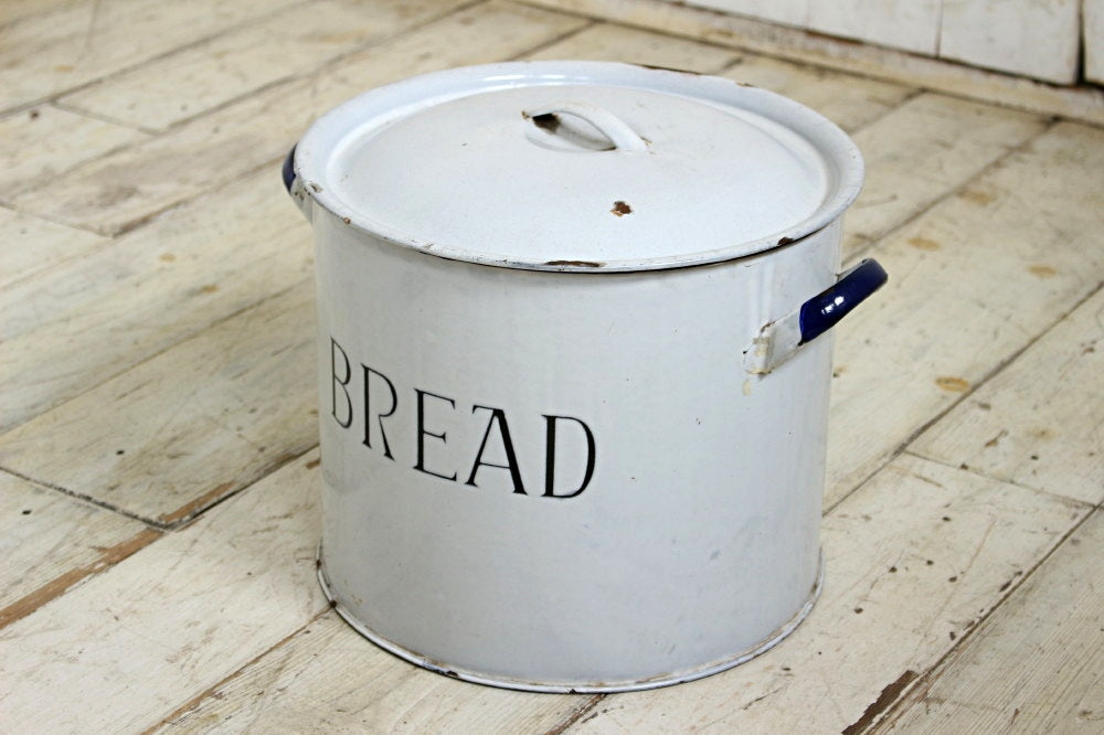 レアな丸型ホーローブレッド缶 イギリスアンティークキッチン雑貨