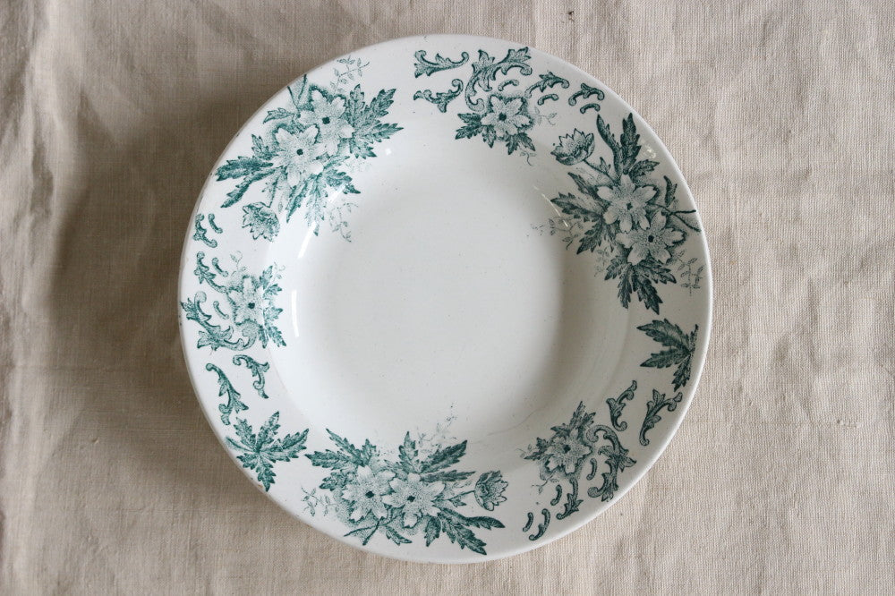 人気のグリーンの『アネモネ』サンタマン窯スープ皿（直径22cm