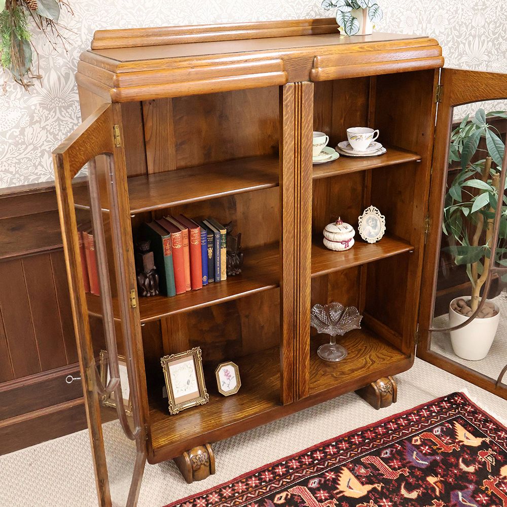 心惹かれる可憐な彫りの装飾♪ ブックケース VC114-059 – アンティーク