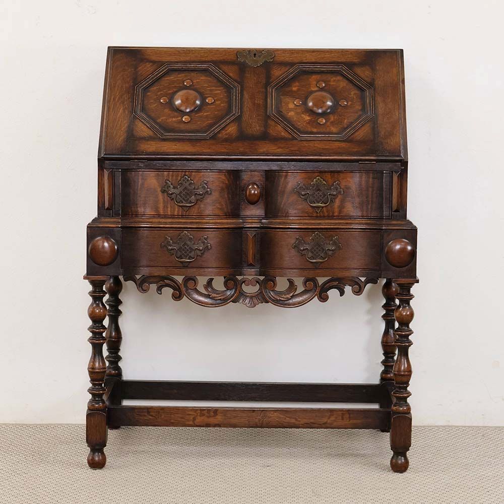 優雅な彫刻が彩る♪ ライティングビューロー VC113-291 – アンティーク