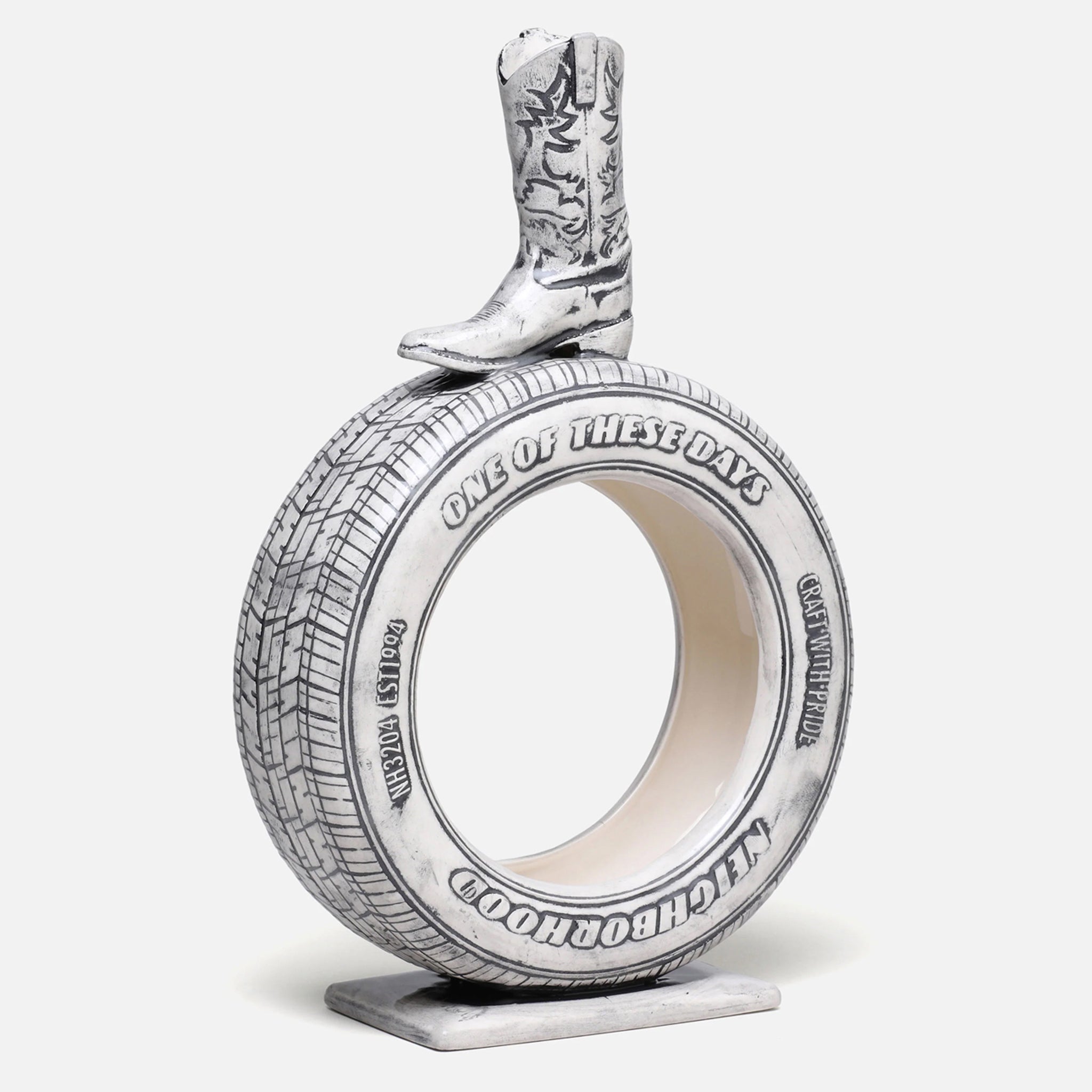 NH X OOTD . INCENSE CHAMBER / BLACK | GR8