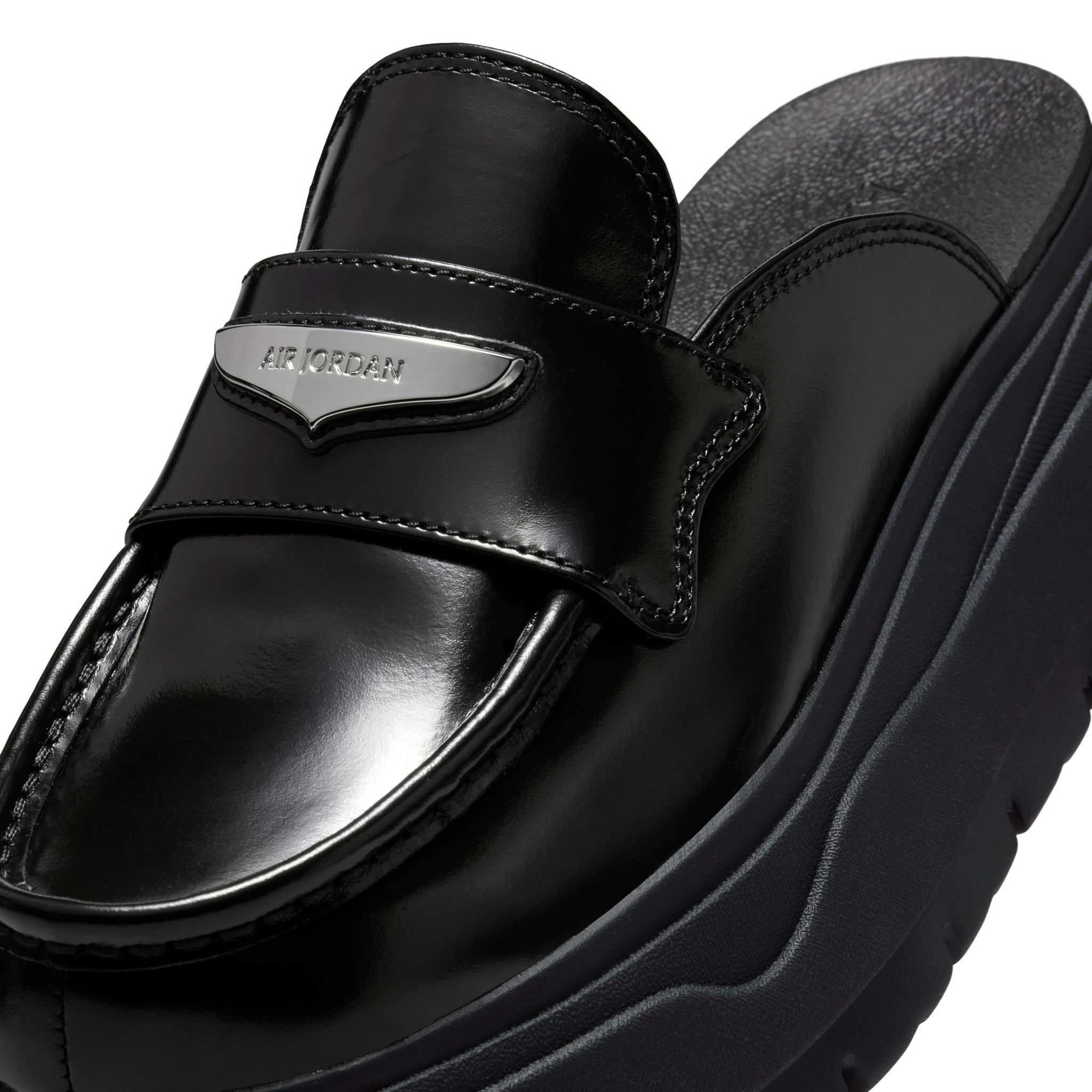 WMNS AIR JORDAN MULE / 001:BLACK/METALLIC SILVER | GR8