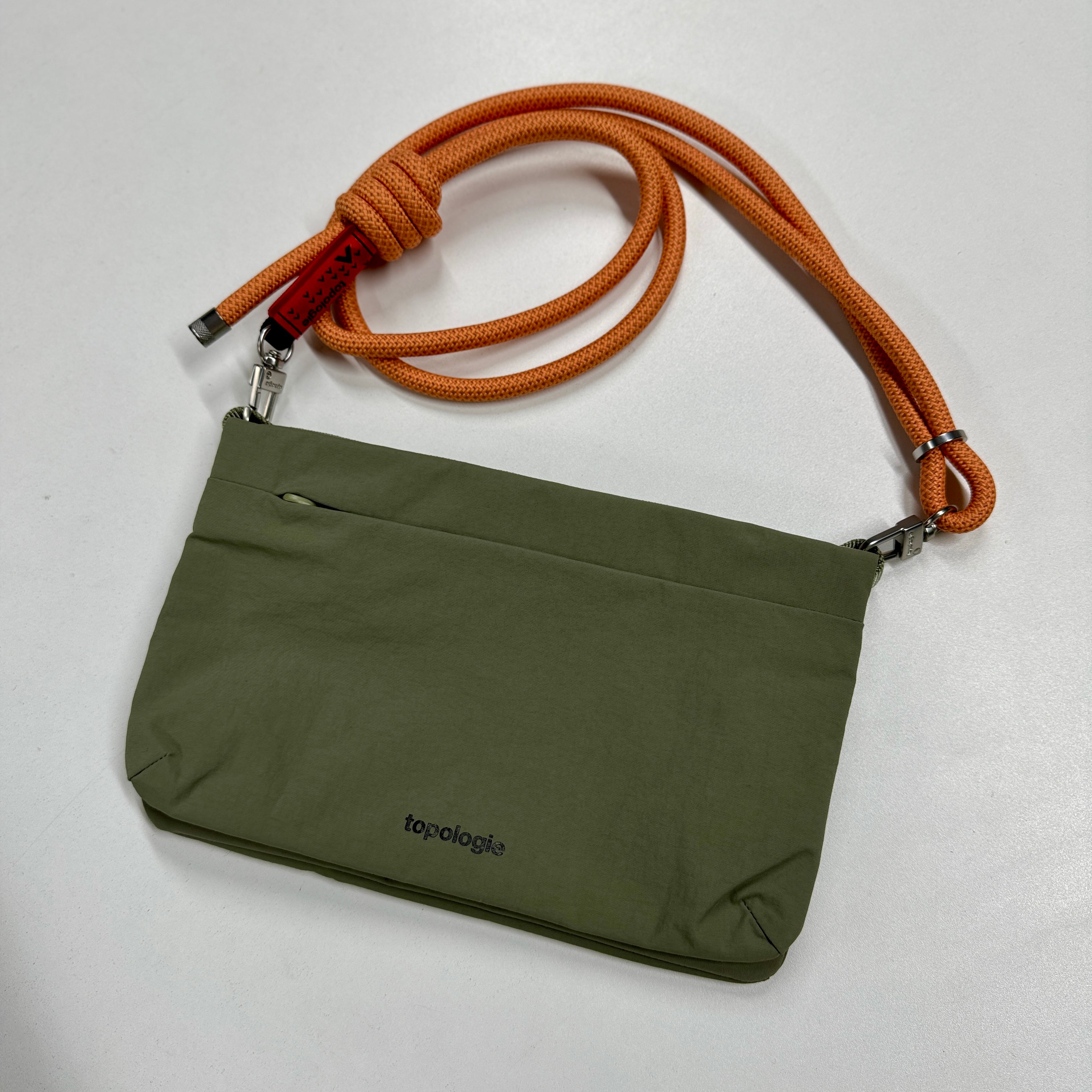 これは使える！スマホアクセサリーからバッグまで。入荷したばかりの