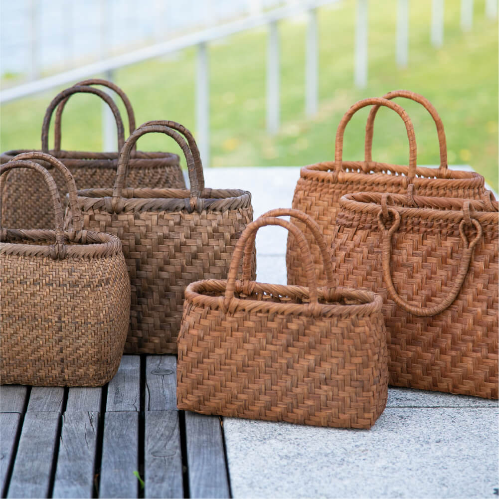 新年3連休お値引き／【美品】山葡萄カゴバッグ 山葡萄 かごバッグ 1年