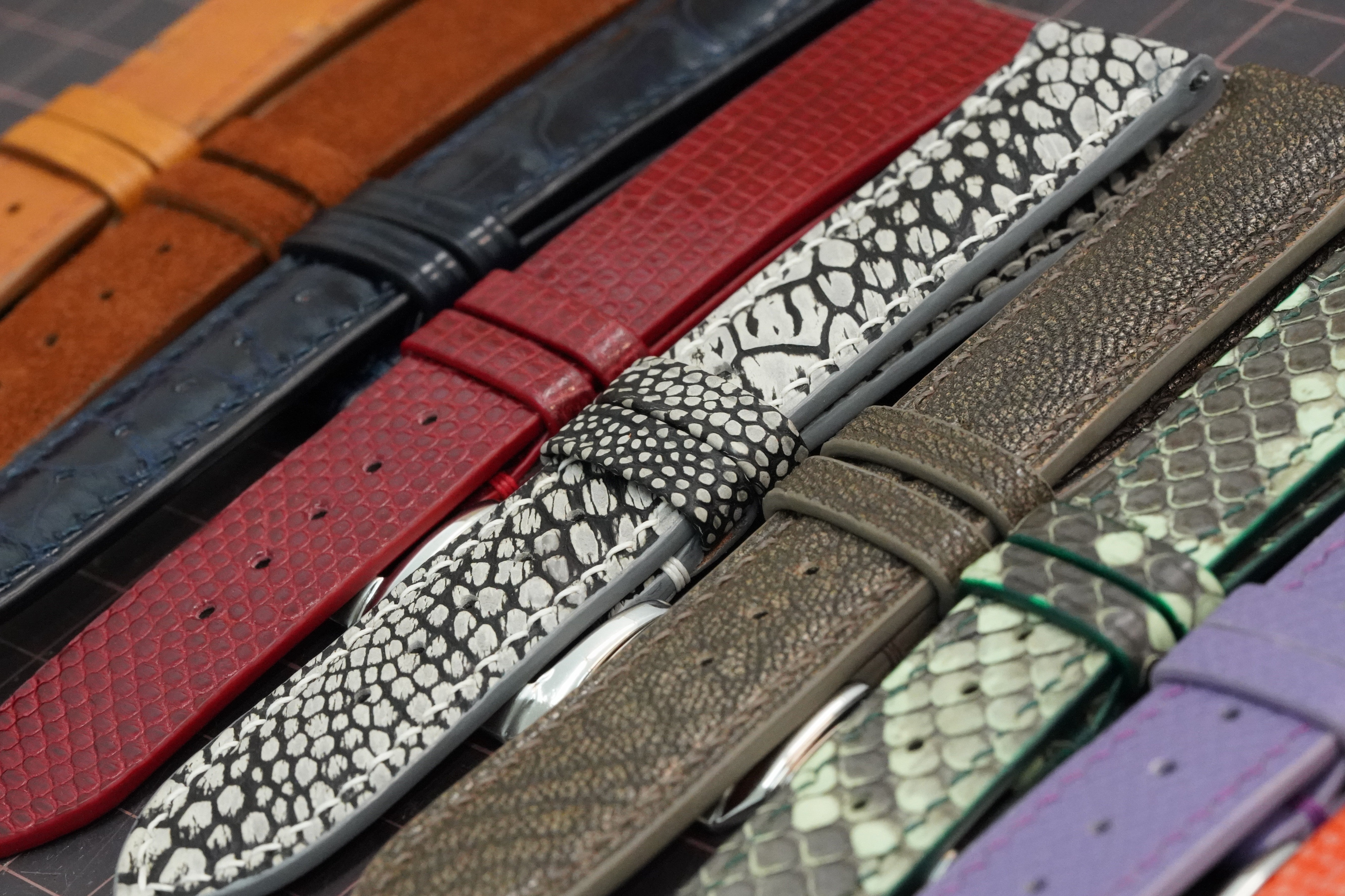 理想を形に：オーダーメイド時計ベルトの作り方 – VGreen