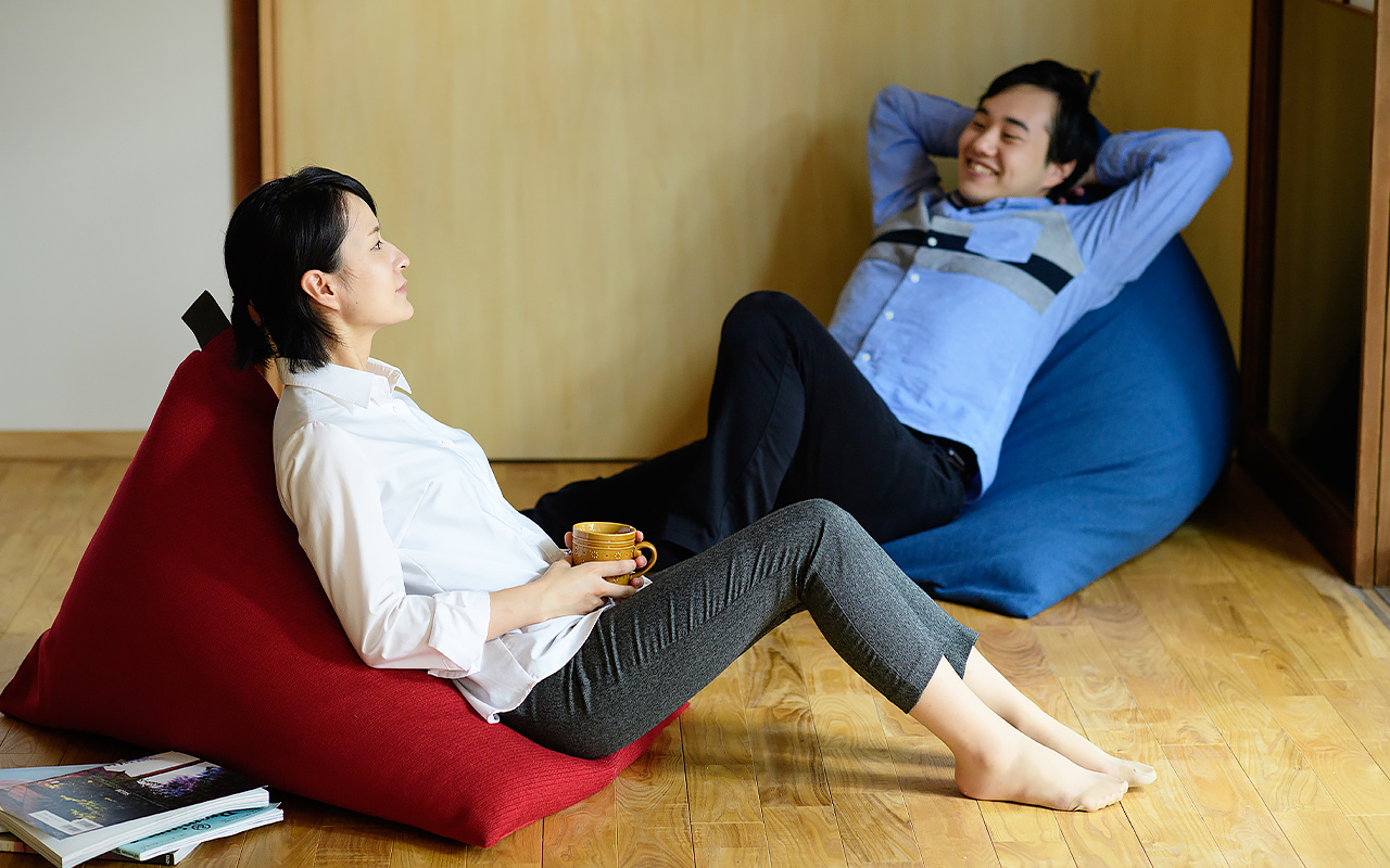 テトラ / LEON | ペットと一緒に使えるビーズクッション ソファ