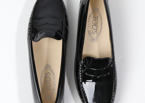 ぺたんこは譲れないんです!アクティブママのお洒落シューズ♡正解は