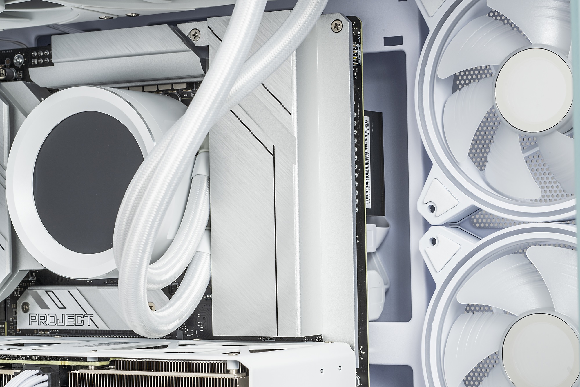 STORM ゲーミングPC 新界2 S2-147F47TiS [i7-14700F /RTX4070Ti SUPER