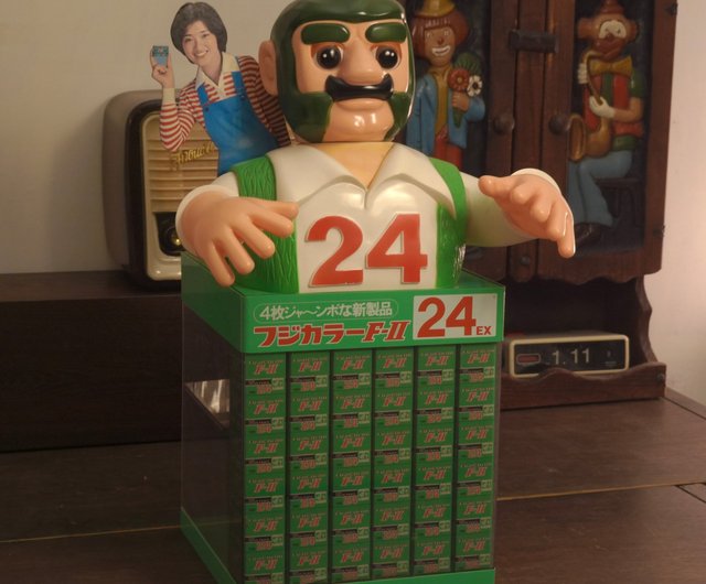 台湾 日本製フジカラーフィルムキャビネット店頭展示・販売促進棚