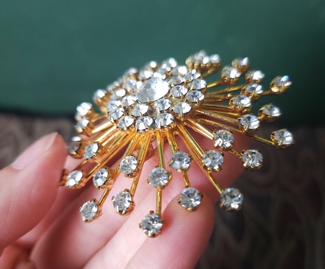 台湾 【Sunday】VINTAGE煌めくラインストーン星型ブローチ