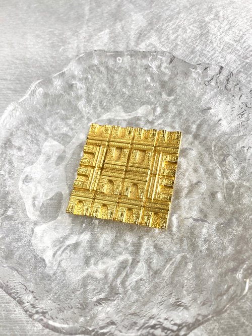 送料無料】【 日本直送 名牌中古包 】CELINE セリーヌ ブローチ