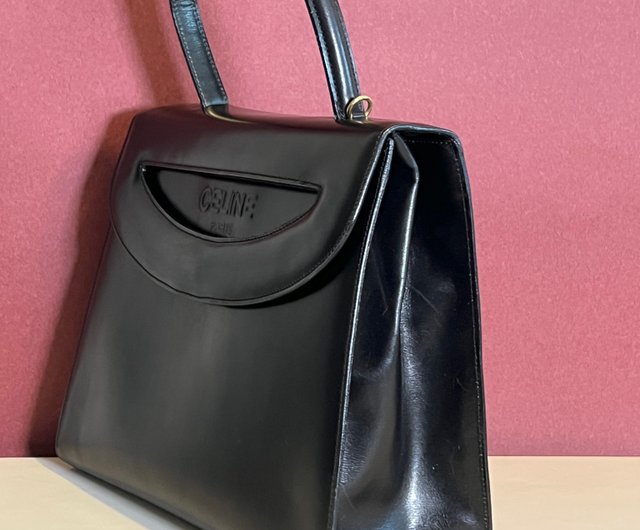 送料無料 11%OFF】香港 Celine セリーヌ 独特の開閉デザイン 黒レザー