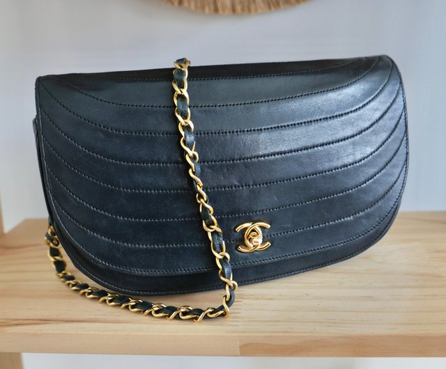 送料無料 25%OFF】シンガポール 希少 - CHANELヴィンテージ ブラック