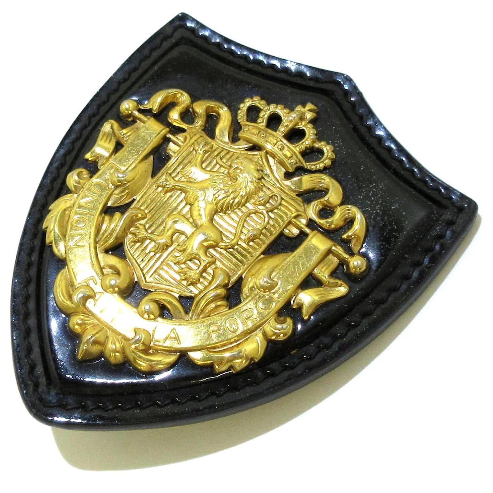 Miu Miu Brooch Black Leather ref.392920 - Joli Closet