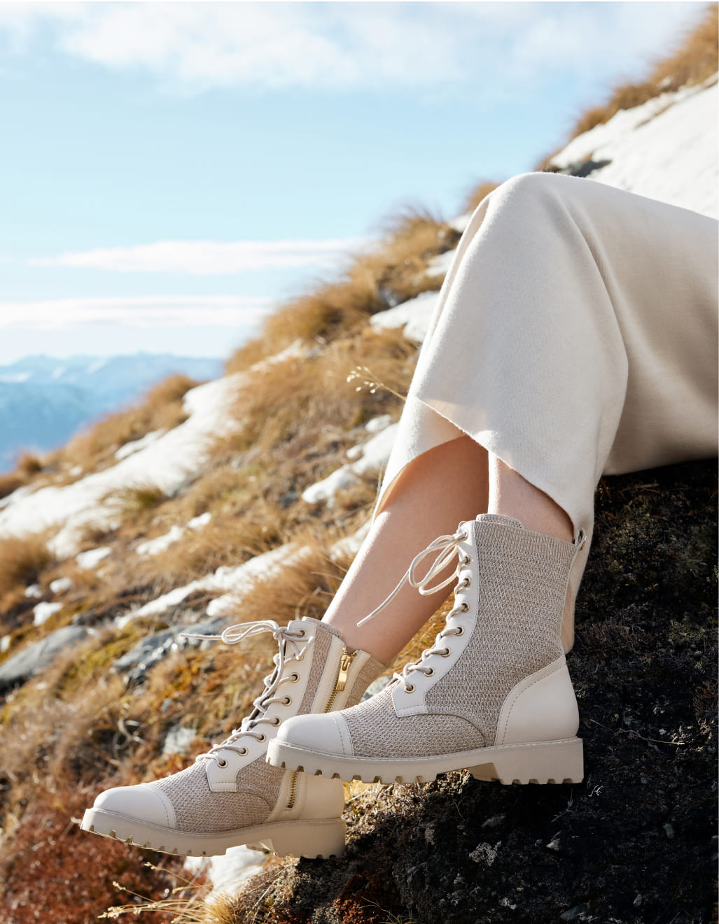 Florence] ラウンドトゥ 撥水加工 ラグソール レースアップ アンクル