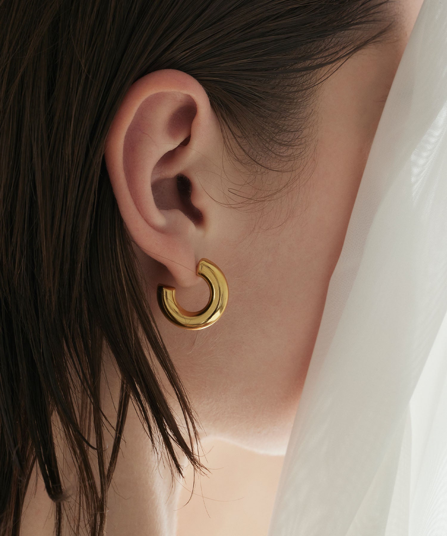 ゴールド]ボリュームシィクフープピアス