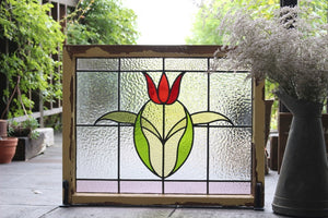 赤いチューリップのステンドグラス イギリスのアンティーク（住宅窓