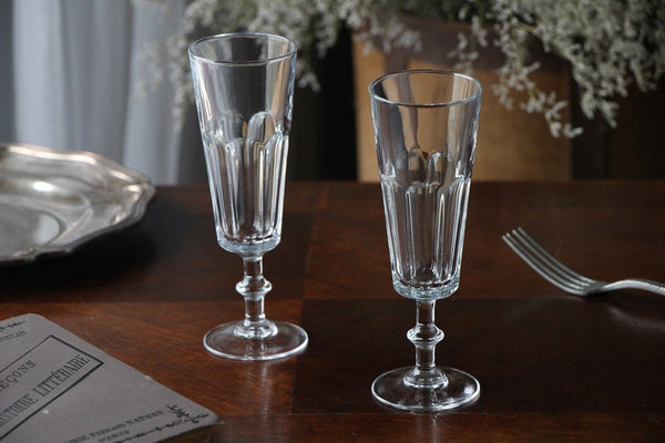 2個あり！エレガントな印象のフルートタイプのシャンパングラス（高さ