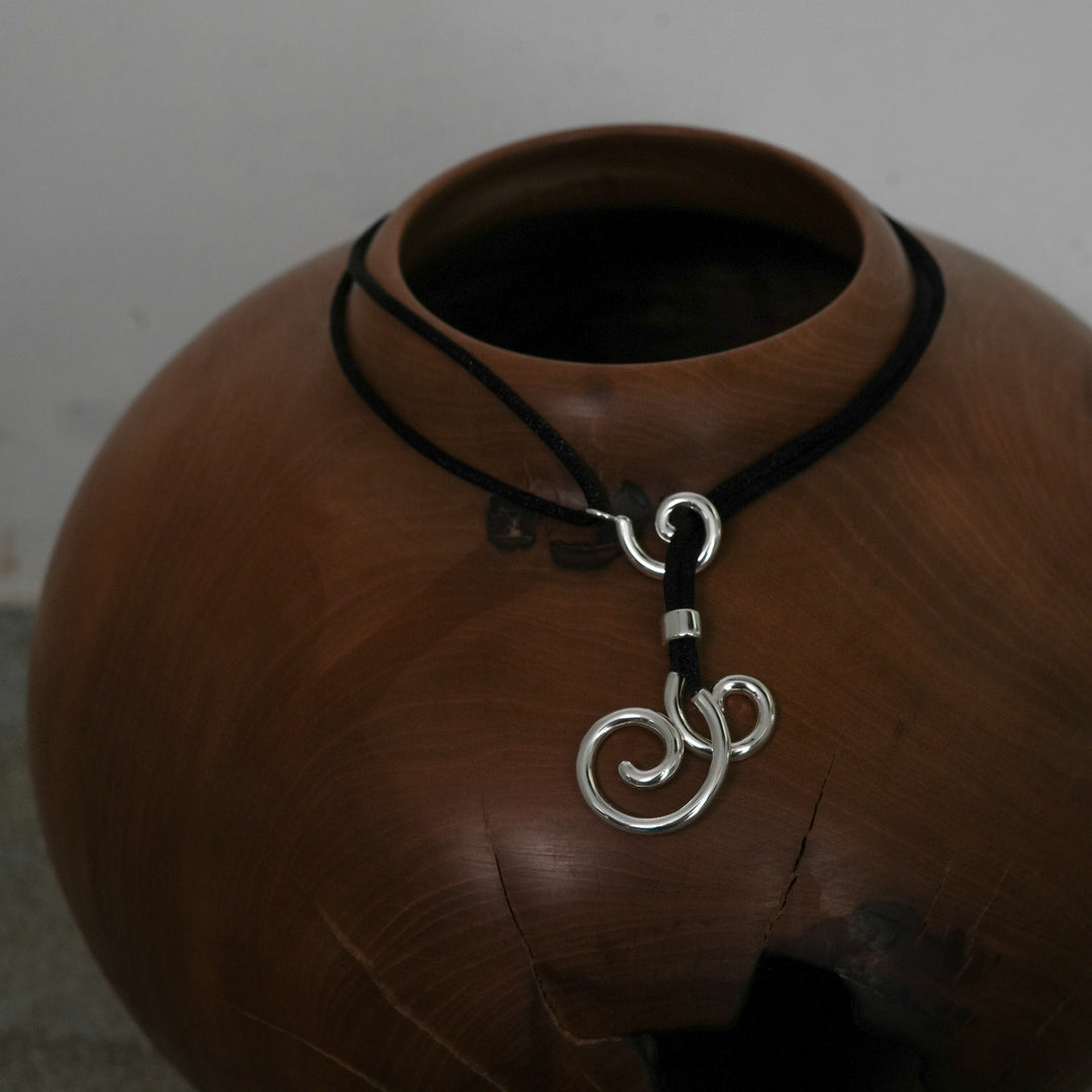 ち*い様 moon スペクトラム・ムーン by Monoli プリズム ネックレ ち