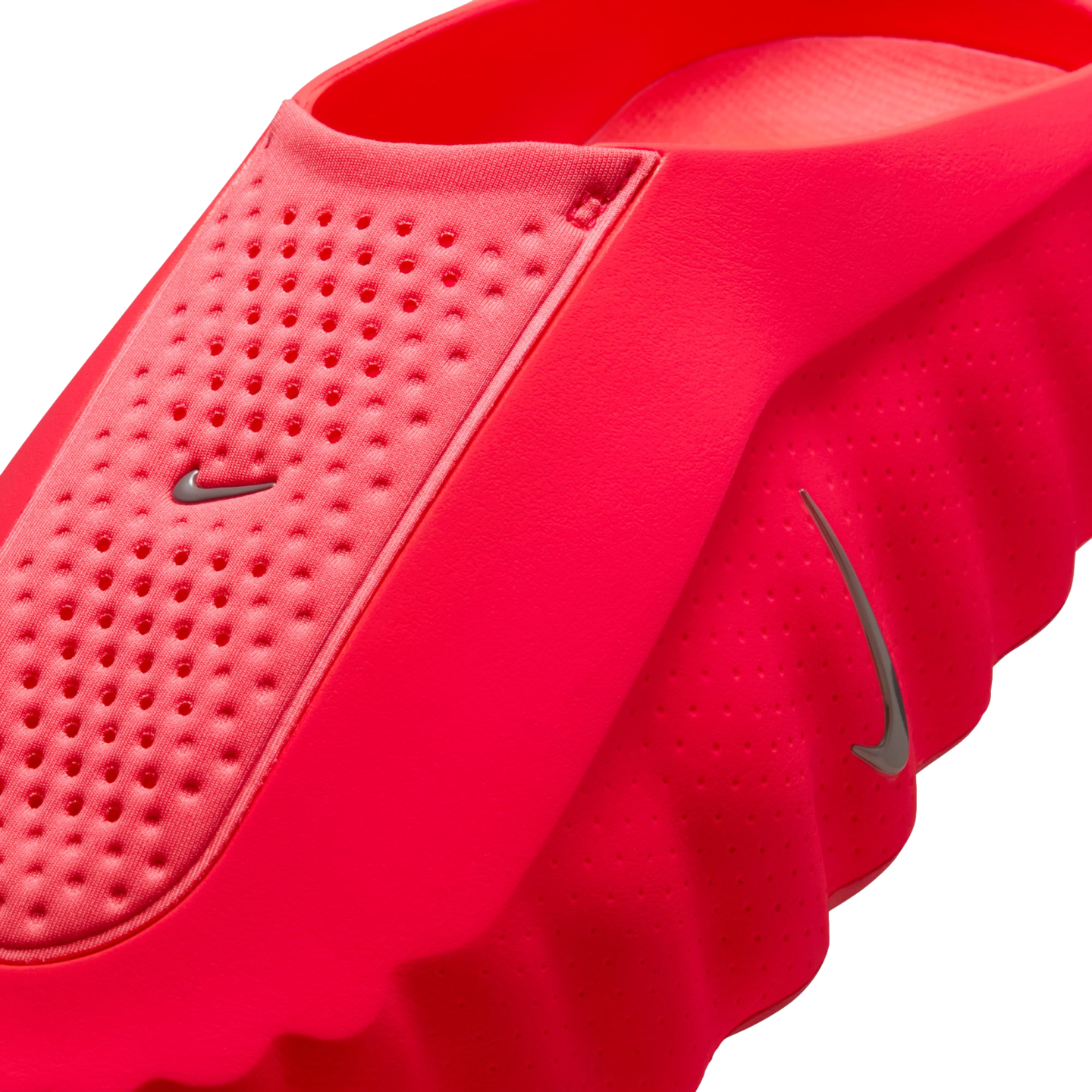 Nike Mind 001 Pregame Mule Sandals Soccer HQ4307-600 Red