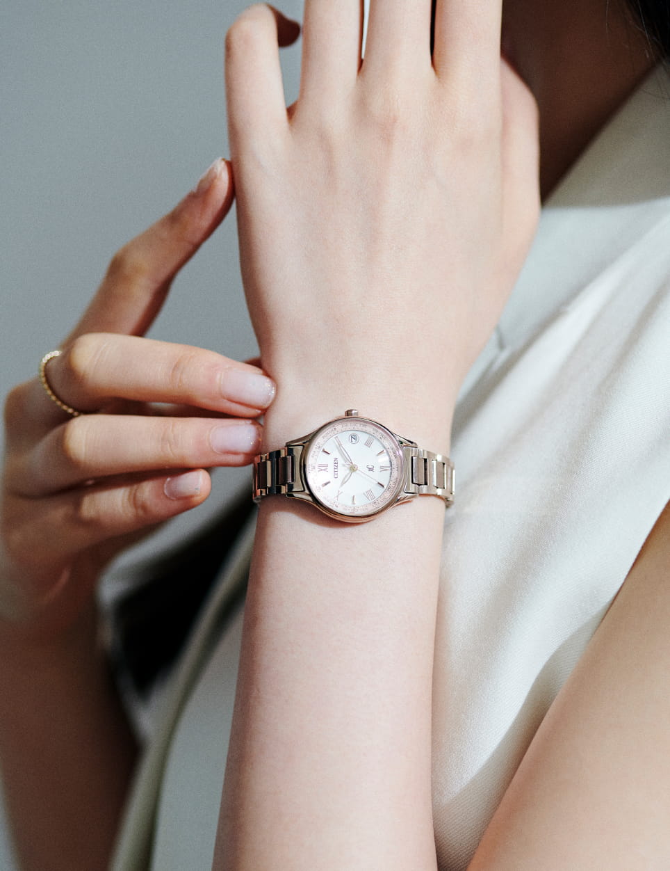 稼動品】腕時計 CITIZEN xC ピンクシルバー 電波ソーラー 【公式通販】