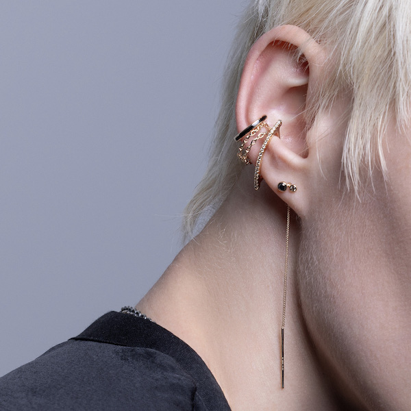 DROSERA ダイヤモンド ピアス 右耳用