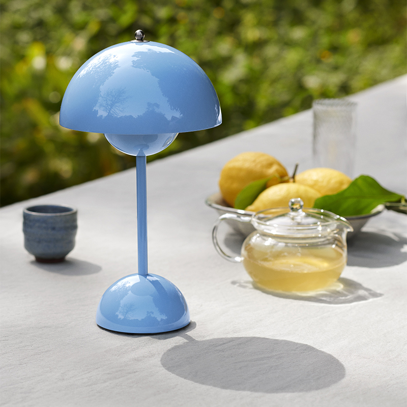 &TRADITION FLOWERPOT TABLE PORTABLE VP9 SWIM BLUE｜ポータブル