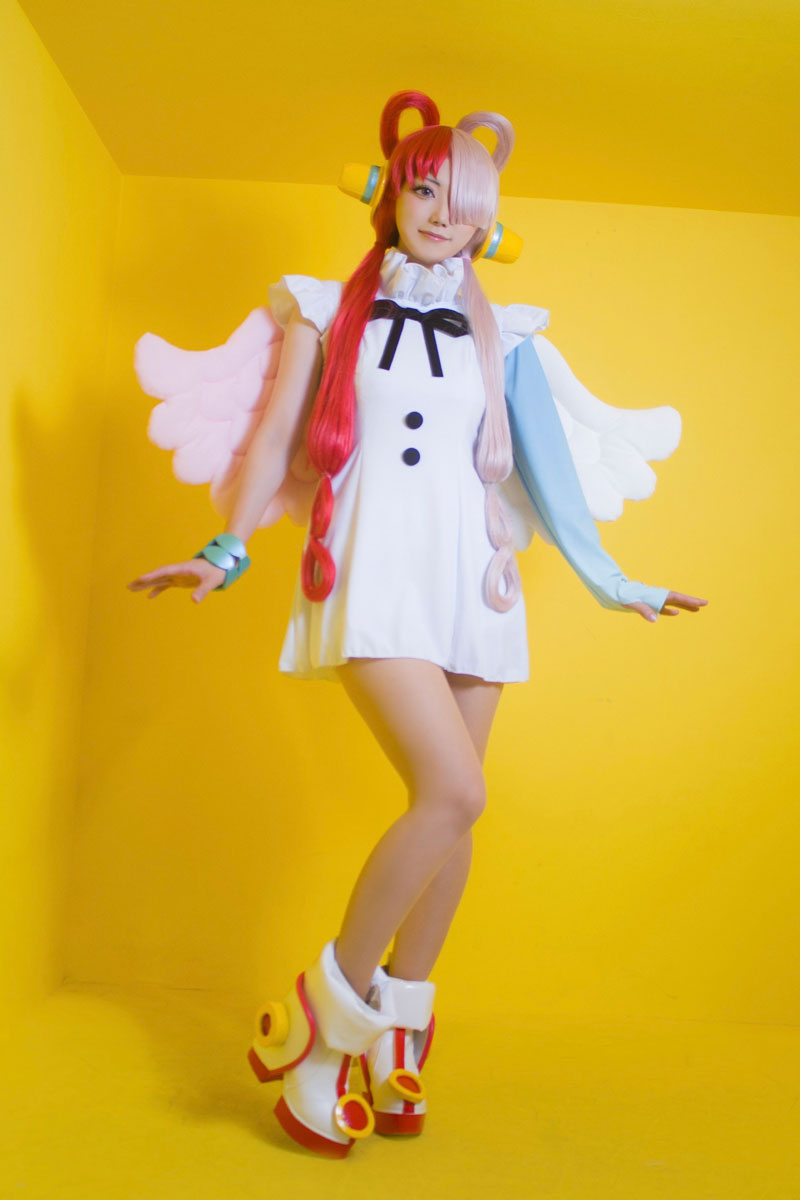 コスプレイヤー晴田『ONE PIECE FILM RED』ウタの作り込み自作衣装が