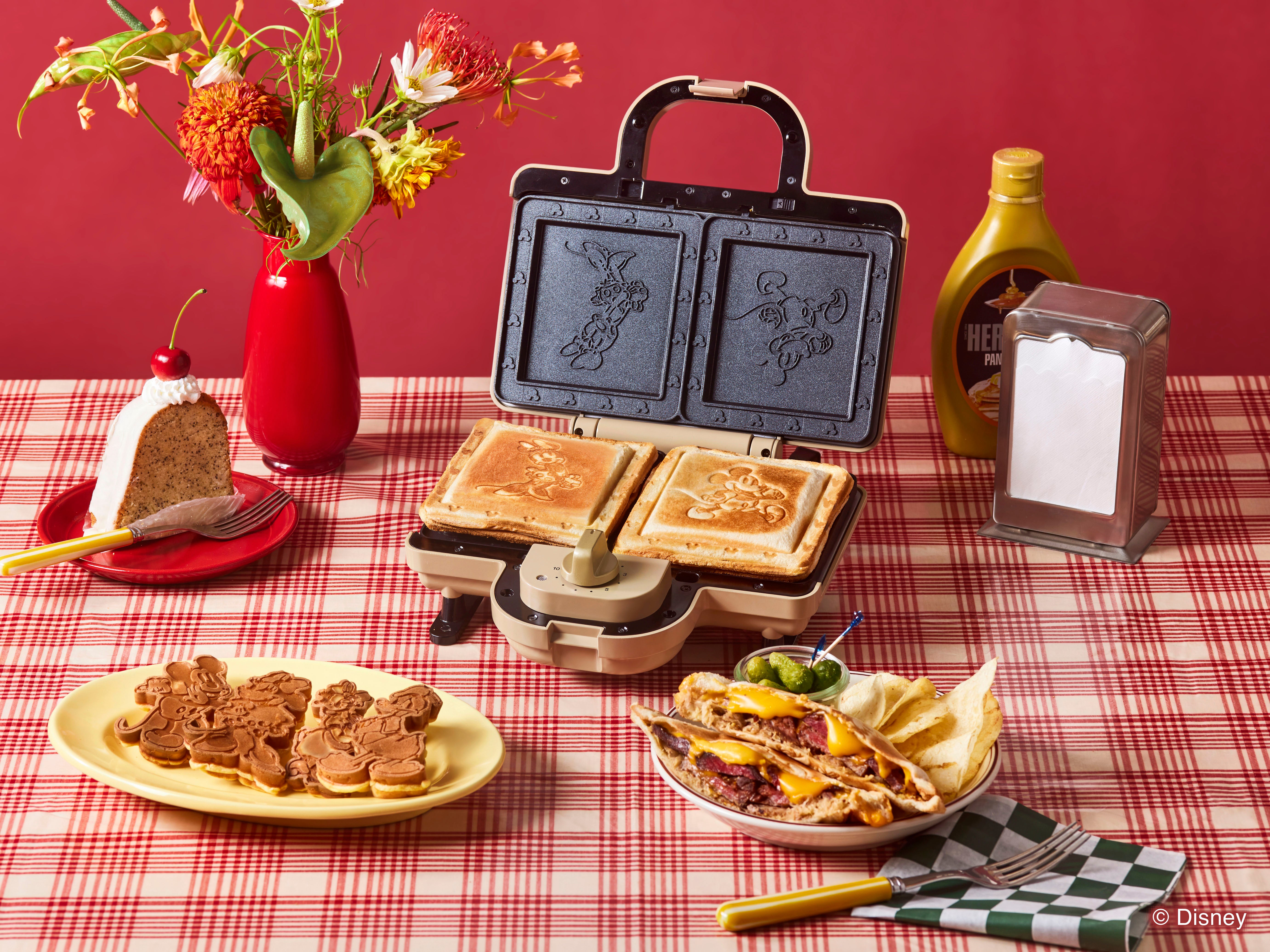 BRUNO Hot Sand Maker Double in © Disney – Cote Maison Asia