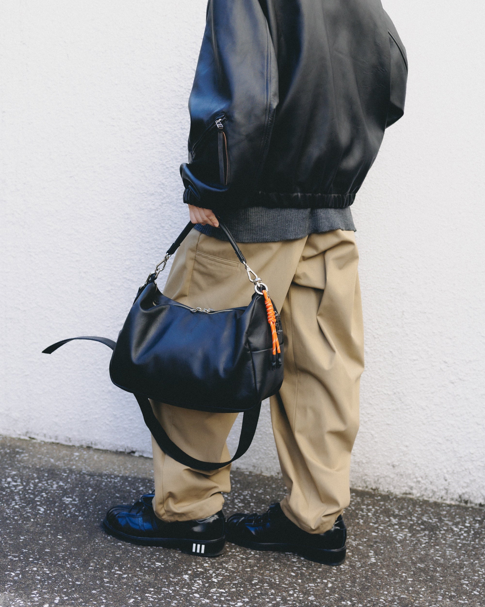 LEATHER DAYOFF BAG (BLACK)
