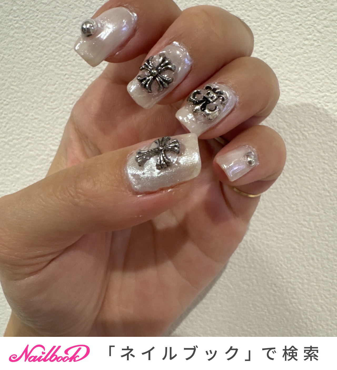 クロムハーツネイルのネイルデザイン｜ネイルブック